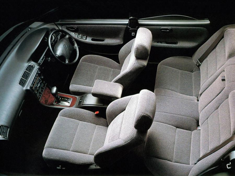  Toyota Windom 1991 года  (фото 3 из 14)